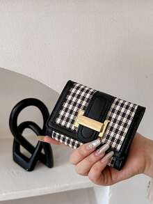 Women's Tri-Fold Short Wallet In Classic Houndstooth Pattern With Multiple Card Slots, Fashionable And Vintage - Black - View 2