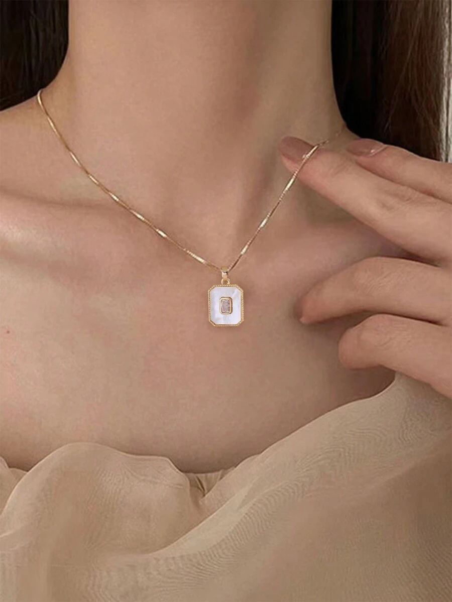 1條簡潔優雅的白色亞克力方形項鍊 - 彩色 - 查看 1