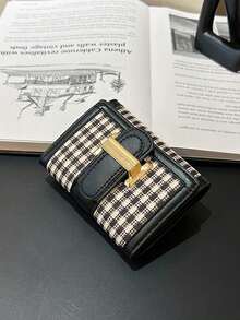 Women's Tri-Fold Short Wallet In Classic Houndstooth Pattern With Multiple Card Slots, Fashionable And Vintage - Black - View 3