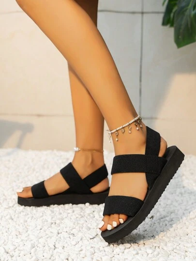 夏季新款坡跟低跟女士休闲凉鞋，轻便沙滩拖鞋，百搭夏威夷风格女鞋