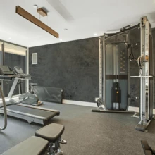 1卷加厚復古灰色自粘可拆卸pvc防潮壁紙,適用於家居客廳臥室桌面裝飾,尺寸為15.37x196.85英寸 - 深灰色 - 查看 2