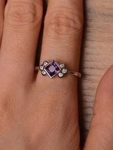 1件時尚正方形方形氧化鋯女裝裝飾戒指,適用於日常、紀念日、生日、聚會等場合。 - 紫色 - 查看 2
