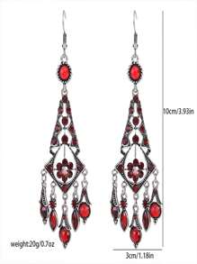 Um par de brincos femininos de diamante colorido de estilo chinês de