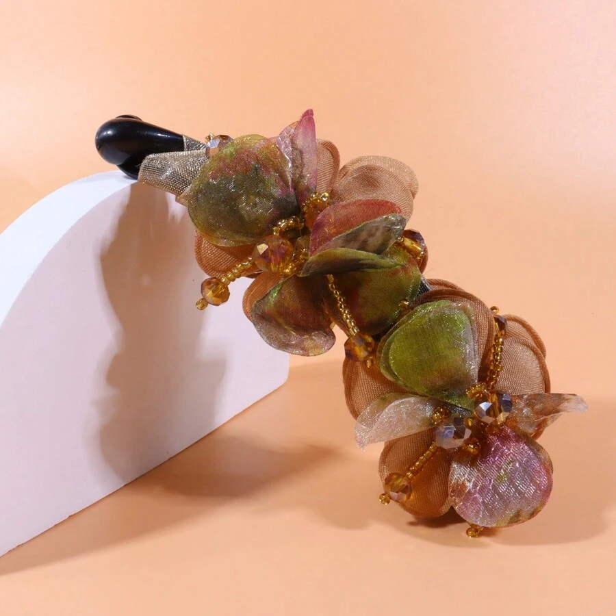 1pc Banana Shaped Clip & Champagne Colored Hair Accessory For Adult Ponytail, Non-Slip And Simple Design Twisted Clip Hairpin - Champagne - View 1