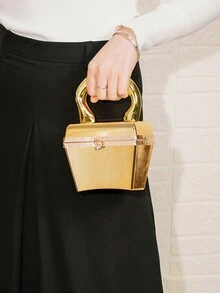 时尚金属色盒形派对手拿包，采用独特手柄设计，多种携带方式，包括可拆卸金属肩带、单肩包和斜挎包 - 金色 - 查看 3