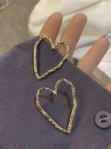 1pair Geometric & Asymmetrical Heart Shaped Stud Earrings - Irregular Love Earrings - View 3