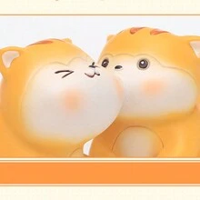 可愛的辦公桌上的貓咪情侶裝飾品,創意情人節、婚禮、節日、裝飾禮品,一對帶有貓元素的kiss雕像適用於家居裝飾 - 貓咪親吻擺件 - 查看 2