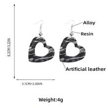 2 件時尚人造皮革心形鏤空鉤掛耳環是完美的禮物。 - 黑色 - 查看 6