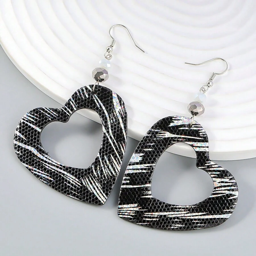 2 件時尚人造皮革心形鏤空鉤掛耳環是完美的禮物。 - 黑色 - 查看 1