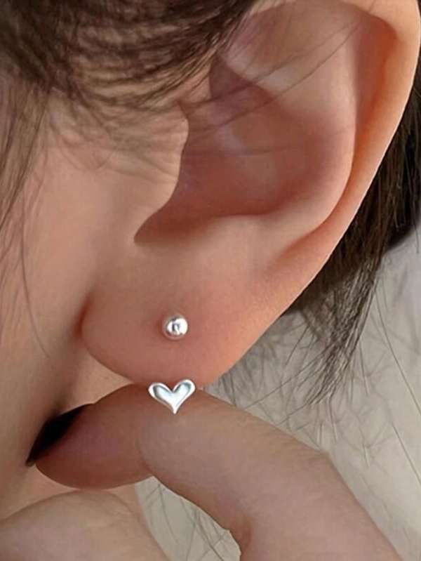 Créatif et délicat Boucles d'oreilles en argent sterling S925 avec cœur asymétrique et géométrique et perle. Avec papillon creux et tige boule