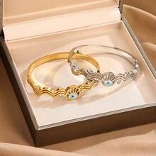 Stainless Steel Eye & Eyelash Design Bracelet - Minimalist Fashion For All Occasions - Gold - View 5