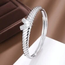 1pc Personalized V Letter Design Fashion Women's Copper Bangle - Bracelet - View 2