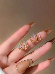1pair Korean Fashion Elegant Four-Claw Inlaid Design Ear Crawler Earrings - Gold - View 6