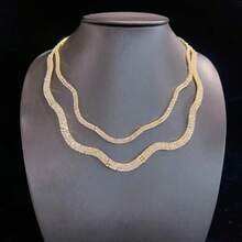 European And American Fashion Design Niche Cross-Border Jewelry, Fashionable Alloy & Rhinestone Inlaid Necklace, All-Match Quality Neck Chain - Gold - View 1