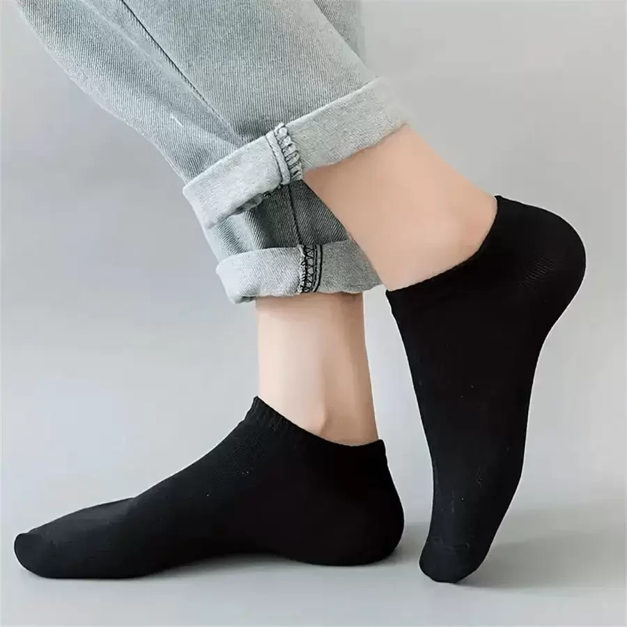 5 双简约纯色袜子，柔软轻便的低帮袜子、长袜和连裤袜，适合男孩和女孩 - 黑色 - 查看 1