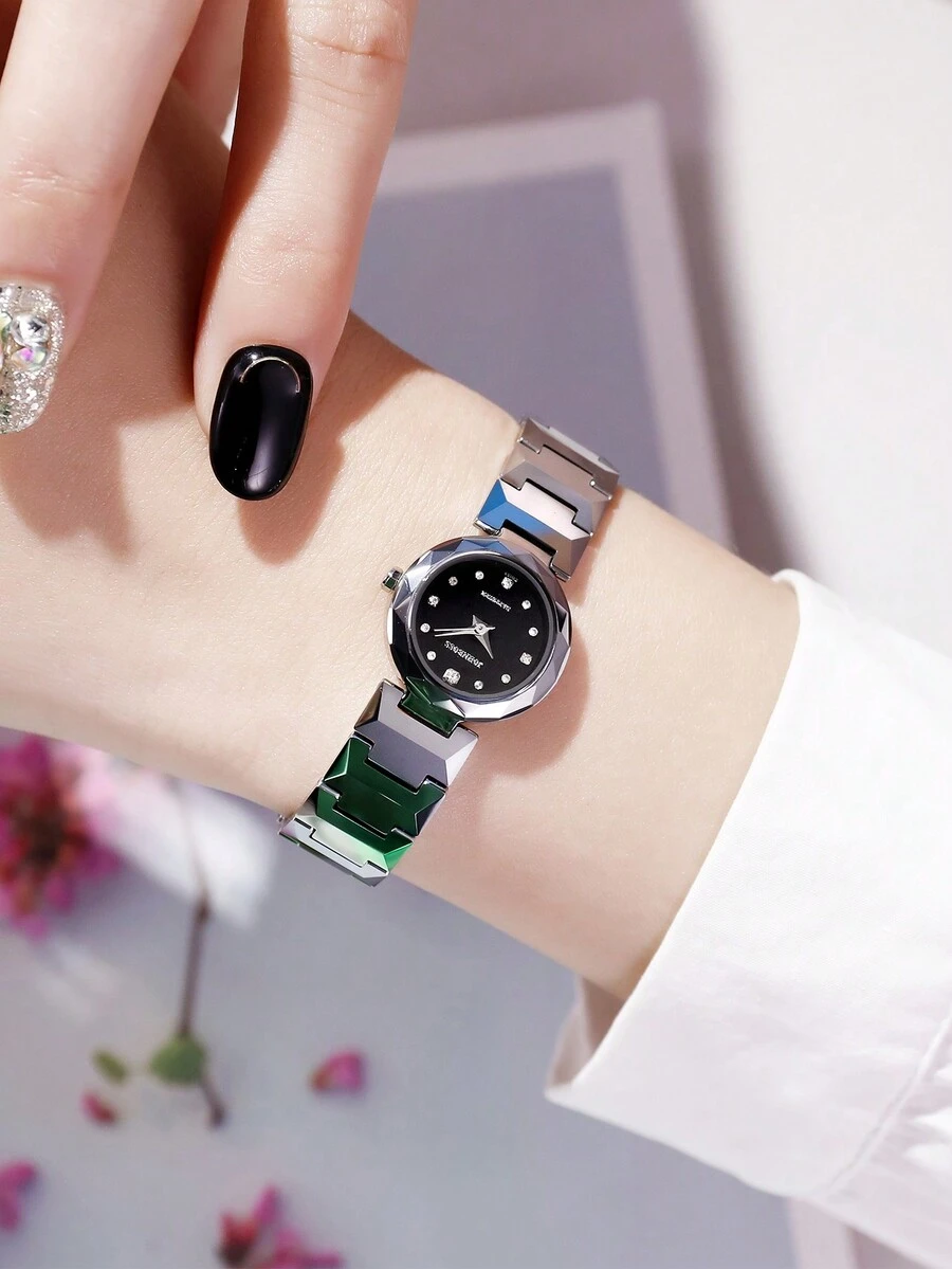 1只女性休閒優雅的鎢鋼手錶,配有小型瑞士機芯,藍寶石鏡面和防水功能,適合日常聚會