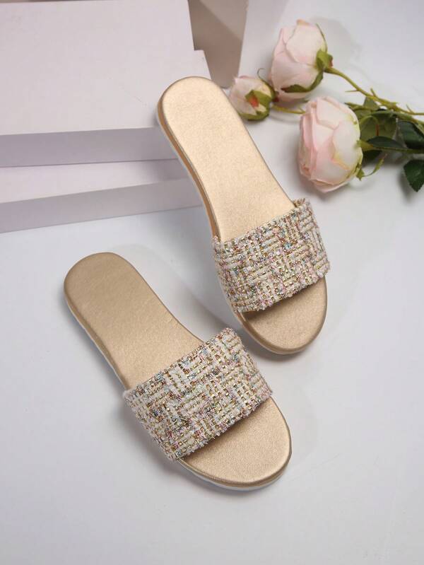Fashionable Women's Color-Block Retro High-Class Vacation Casual Light & Comfortable Flat Sandals