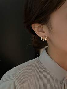 1pair Korean Fashion Elegant Four-Claw Inlaid Design Ear Crawler Earrings - Gold - View 8