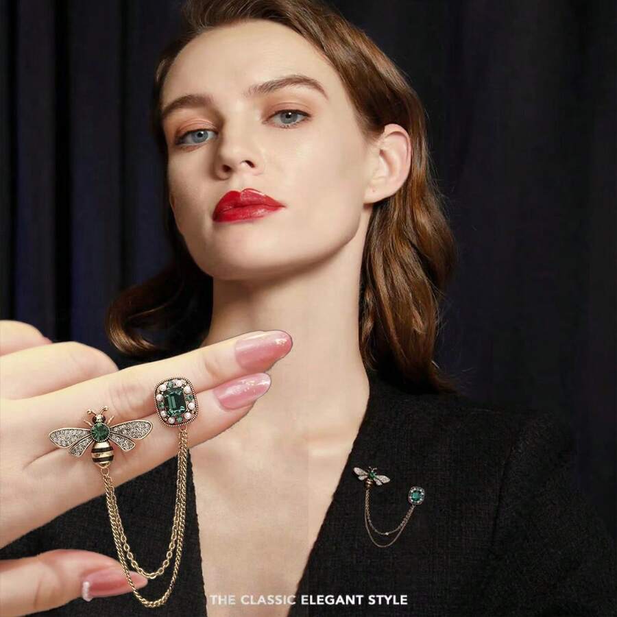 A Bee Tassel Brooch, Oil Dripping Rhinestone, High-End And Exquisite Suit Sweater Pin Accessory Design, With A Sense Of Niche Luxury And Elegant - Green - View 1