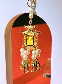 1pc Ladies' Gold Chinese Style Tassel Led Lighted Keychain With Pavilion & Palace Lamp Design, Lobster Clasp Keyring/Chain - A Fun & Unique Gift Suitable For Best Friends Gift, Sister Gift, Couples Gift. - Gold - View 4