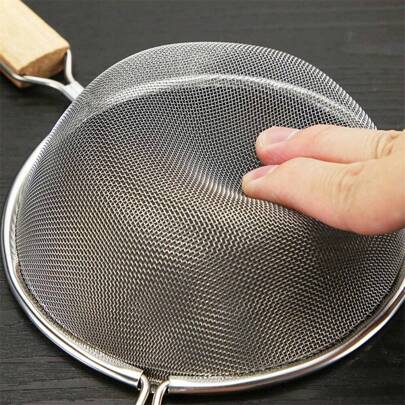 一把大號不銹鋼翻炒勺,木質手柄,雙耳炸鏟,家用廚房用具,沥渣漏汁,豆漿過濾器