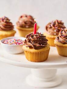 Miliocry 100入組烘焙杯形紙杯,防油杯形杯巧克力蛋糕紙托盤,pvc圓筒包裝,適用於婚禮、生日、baby Shower或假日派對 - 薑色 - 查看 4