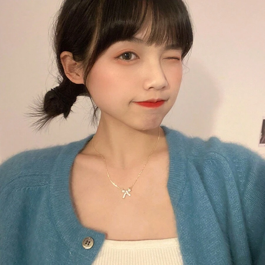 1条女士華麗蝴蝶結項鏈,獨特設計高端鎖骨链,帶有奢華的一絲感覺 - 蝴蝶型 - 查看 1