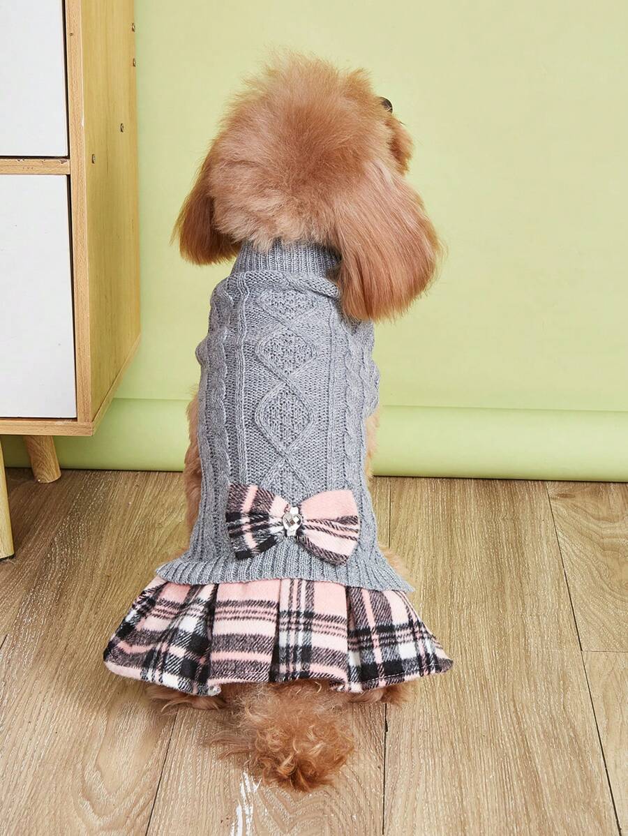 1件新款狗狗衣服 格紋拼接蝴蝶結寵物毛衣洋裝 高領保暖狗狗洋裝 秋冬適用