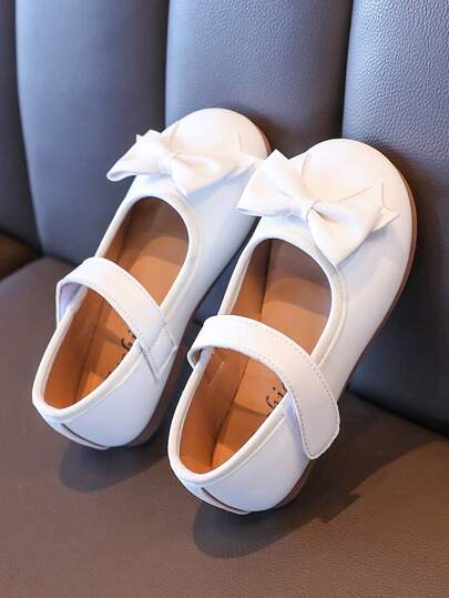 1双2026新款白色儿童靴，防滑软底女童鞋，公主鞋，蝴蝶结平底鞋，尺码21-35