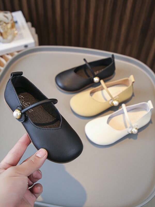 1pair Girls' Pearl Decor Soft Bottom Anti-Slip Flat Shoes With Heart Shape, Suitable For Spring And Summer
