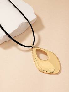 1pc European And American Fashion Exaggerated Design Diamond Shaped Hollow Pendant Necklace - Diamond Hollow Necklace - View 4