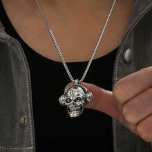 1 件創意嘻哈風格耳機佩戴骷髏吊墜不銹鋼鏈項鍊,酷適合夜店、派對、酒吧、摩托車、萬聖節配件 - 復古銀色 - 查看 4