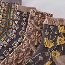 5pairs Women's Vintage Court Style Embossed Socks, Random Delivery - Multicolor - View 3