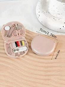 1 juego de minicaja de costura portátil rosa, kit de costura pequeño, herramientas de costura multiusos, plegable, suministros y accesorios de costura DIY para viajeros y reparaciones de ropa de emergencia. Botellas de viaje, kit de viaje, taza de viaje, neceser de viaje, organizador de viaje, accesorios para vacaciones, kit de viaje, regalo para viajes, artículos esenciales de viaje, accesorios de viaje, artículos imprescindibles de viaje, playa, vacaciones, verano, accesorios escolares, artículos de regreso a clases, útiles escolares.