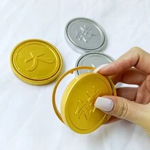 1入組金色2024最新車輛裝飾,有趣的汽車裝飾,可愛的裝飾,360度旋轉,一面意味著錢,另一面意味著更多的錢,旋轉起來真是有錢！更多的錢！祝你在2024年賺更多的錢！更富有！更健康！是送給朋友家人的好禮物 - 金色 - 查看 9