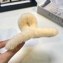 1 件装 Ins 风格毛绒发夹，后头蟹爪夹，适合女士，春夏 - 米色 - 查看 3