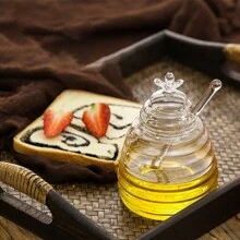 Cirelle 1 borcan de miere cu lingură și capac, vas de miere din sticlă cu 17 compartimente în formă de fagure, potrivit pentru bucătăria de acasă, restaurant, cafenea, articole esențiale Rama Kitchen, utilizare în bucătărie, consumabile pentru restaurante de înaltă calitate, cadou de casă nouă, utilizare la petreceri, cină în familie, utilizare la ceaiul de după-amiază