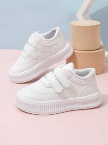 春/秋新款男童和幼兒運動鞋,舒適的平底鞋底,純白色運動鞋,適用於軟和舒適的節日穿著,可愛又百搭的家庭及鄉村運動鞋