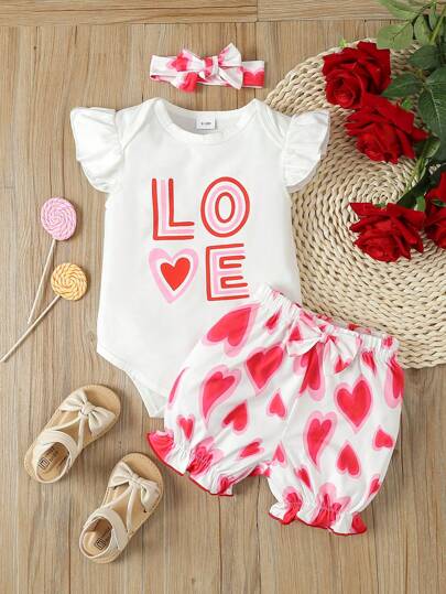 Baby Girl Summer Casual Letter Printed Cap Sleeve Top With Bow Decor And Heart Printed Shorts Set