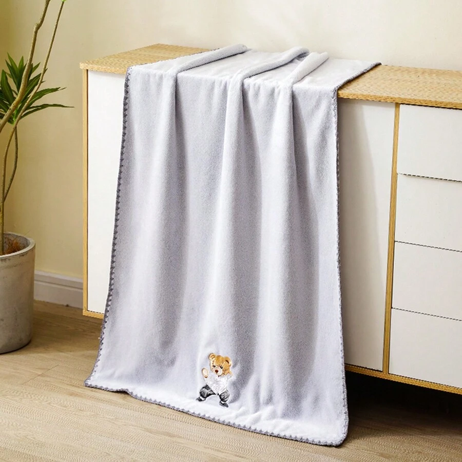 1 件刺繡卡通熊浴室柔軟吸水不起毛珊瑚絨浴巾 - 灰色 - 查看 1