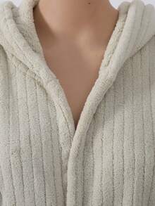 1件男女通用3d條紋連帽浴袍,柔軟吸水珊瑚絨材質,適用於浴室,臥室,游泳池,四季皆宜 - 珊瑚橙 - 查看 4