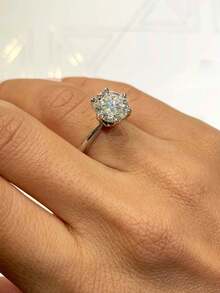 1入組1克拉經典六爪圓形閃爍沙漏石戒指,銀製戒指,適合女性在假期佩戴,作為妻子的生日禮物,紀念日禮物 - 1.0 克拉 - 查看 2