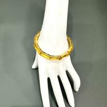 1個清透的竹形珠子手鍊,適合女性日常佩戴 - 黃色 - 查看 3