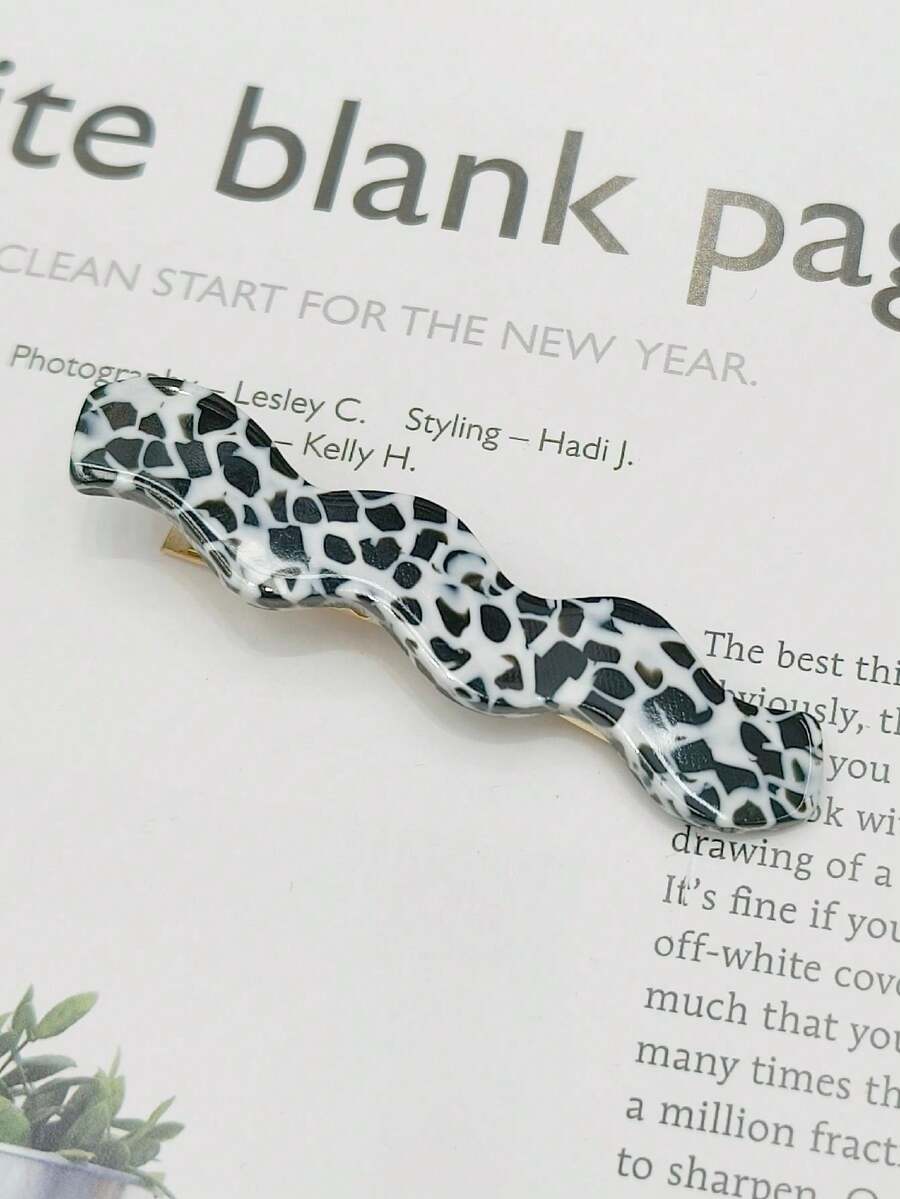 1pc Ladies' Black & White Wavy Pattern Hair Clip For Fringe And Hair, Elegant And Versatile A-Shaped Clip For Dating And Commuting - Multicolor - View 1