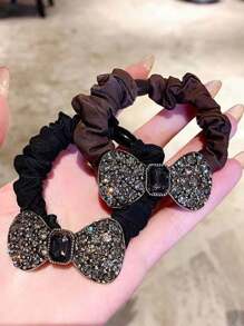 時尚的鑽石發帶,適合女士和女孩 - 帶有馬蹄鈴的彈性髮帶,適合裝飾髮型和頭飾 - 款式1 - 查看 1