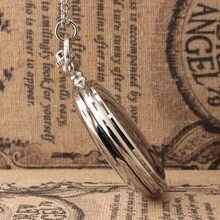 1pc Vintage Pocket Watch With Smooth Roman Numerals Surface, Quartz Movement, Glass Mirror And Alloy Circular Case For Women, Retro Style For Students - Silver - View 2