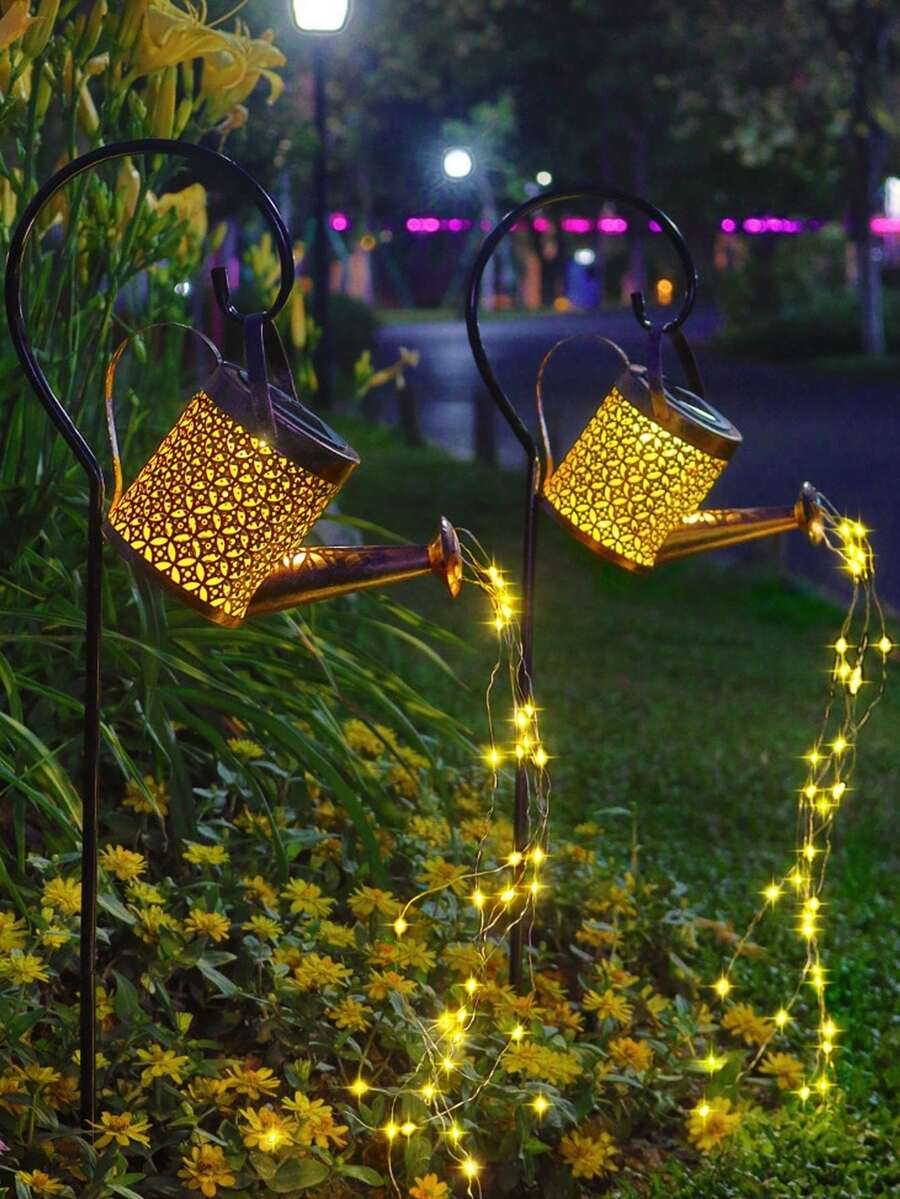1入組利用太陽能的鐵製中空地墊式水桶燈,搭配36支60cm暖白銀絲線燈和1支高亮度暖白色燈,照明時間約8-10小時。適用於戶外庭院裝飾、家庭聚會、花園、草坪、景觀照明等。 - 黃色 - 查看 1