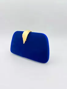 A Small Handbag For A European And American Light Luxury Maple Leaf Socialite's Dinner Party, Paired With A Women's Cheongsam Evening Gown. A Crossbody Bag For Bridesmaids' Wedding, Banquet, And Annual Party Evening Attire.