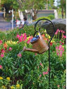 1入組利用太陽能的鐵製中空地墊式水桶燈,搭配36支60cm暖白銀絲線燈和1支高亮度暖白色燈,照明時間約8-10小時。適用於戶外庭院裝飾、家庭聚會、花園、草坪、景觀照明等。 - 黃色 - 查看 7