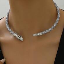 Fashionable And Personalized New Rhinestone-Studded Short Snake-Shaped Collarbone Chain - Silver - View 6